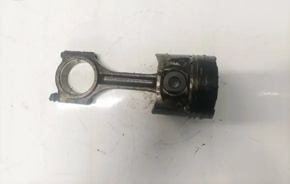 Opel Movano A Piston with connecting rod
