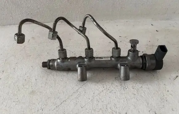 Audi A4 S4 B8 8K Fuel main line pipe 059130090CA