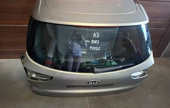 KIA Ceed Tailgate/trunk/boot lid
