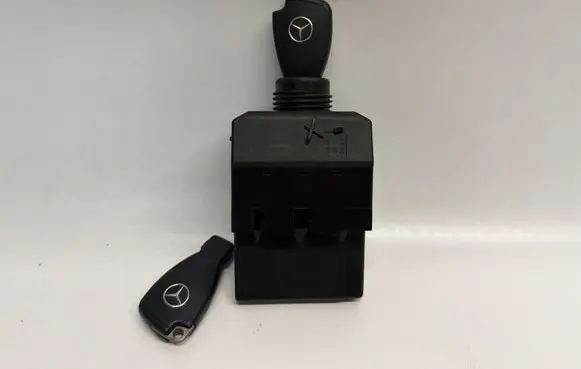 Mercedes-Benz C W203 Ignition lock A2035450508 9035450508 90082963602