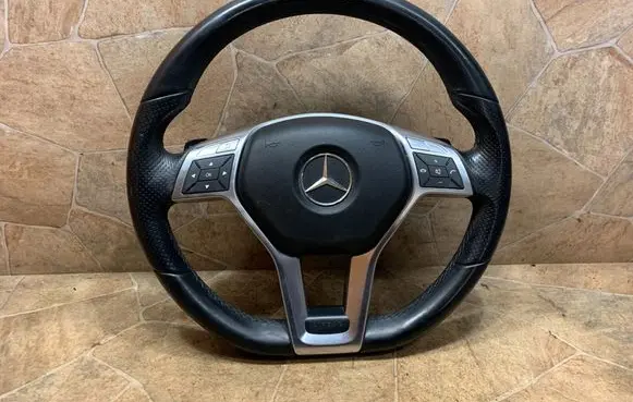 Mercedes-Benz CLS C218 X218 Steering wheel 
