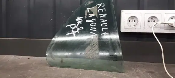 Renault Laguna II Rear side window