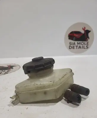 Honda Civic Brake fluid reservoir 