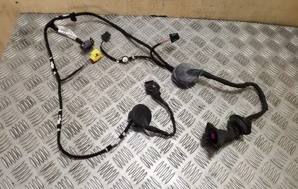 Audi TT TTS Mk2 Front door wiring loom 8J0971030AD