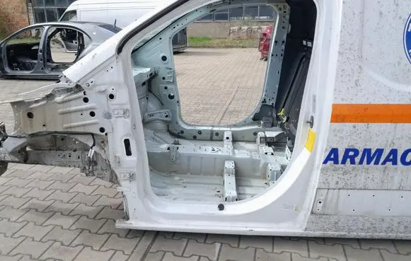Opel Combo E Sill