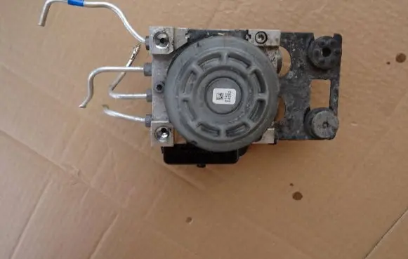 Renault Trafic III (X82) ABS Pump 476605919R 10022006824 93457527