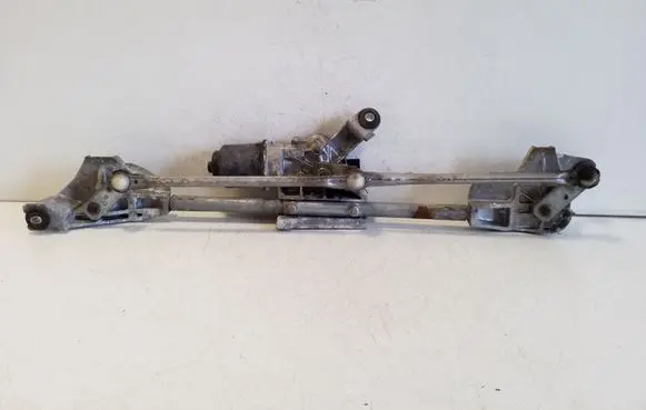 Nissan Pathfinder R51 Front wiper linkage and motor