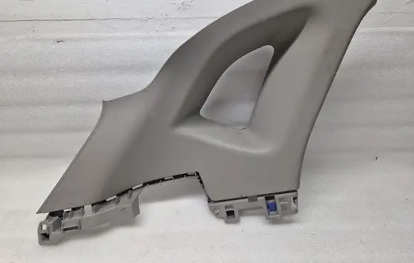 Renault Captur (C) pillar trim 769351245R