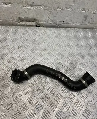 Mercedes-Benz C W205 Engine coolant pipe/hose A0089975189