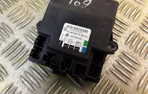 Mercedes-Benz A W169 Door control unit/module 1698207026 A1698207026