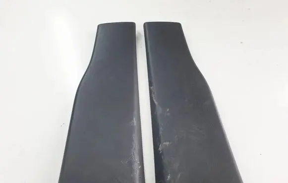 Volkswagen Amarok (B) pillar trim (bottom)