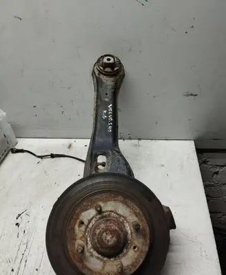 Volvo S40, V40 Rear wheel hub spindle/knuckle 