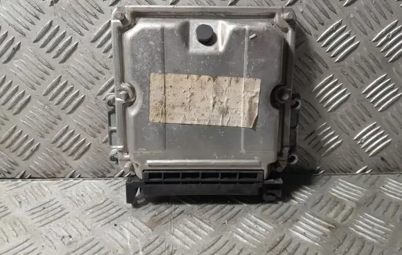 Peugeot 406 Engine control unit/module 0281001782
