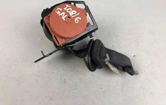 Subaru Impreza III Middle seatbelt (rear) 
