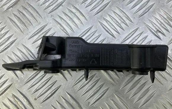 Audi A5 Sportback 8TA Front bumper mounting bracket 8T0807284A