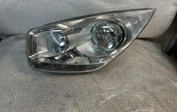 KIA Venga Headlight/headlamp 921011P000 00010136A