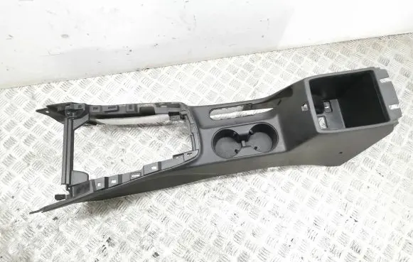 Hyundai Kona I Center console 3795933 84626J7900
