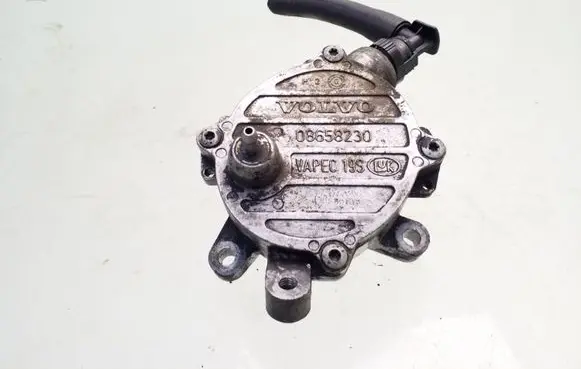 Volvo V70 Vacuum pump 08658230