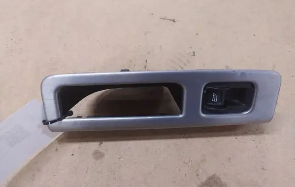 Volvo S40 Electric window control switch 8663813 97624 03453400