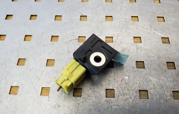 Honda FR-V Airbag deployment crash/impact sensor 77970SFEB110M2