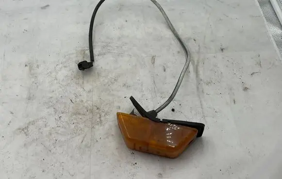 Mercedes-Benz Sprinter W901 W902 W903 W904 Front fender indicator light 0152621