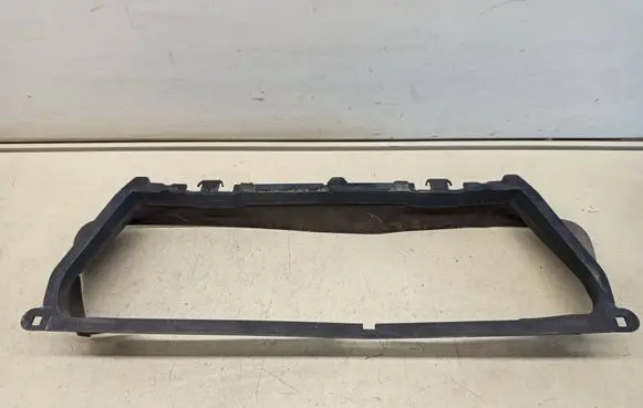 Volvo V70 Intercooler air guide/duct channel 30698168