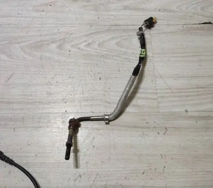 Mercedes-Benz CLA C117 X117 W117 Exhaust gas temperature sensor A0255456526