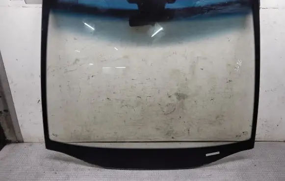 Opel Zafira B Front windscreen/windshield window 