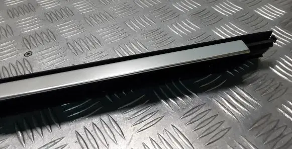 BMW 7 F01 F02 F03 F04 Rubber seal rear door window/glass 7206449