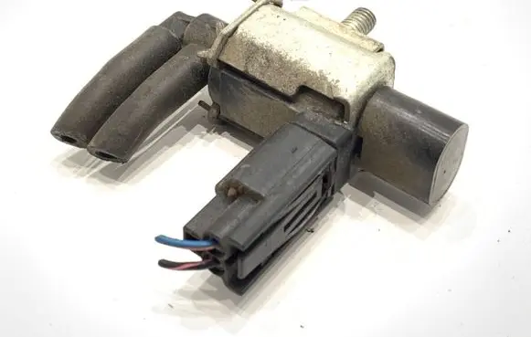 Mazda 5 Fuel pressure regulator 4M5G-9A500-NB