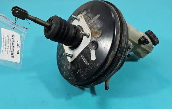 Dacia Sandero Brake booster 472103298R IMPRK1442124