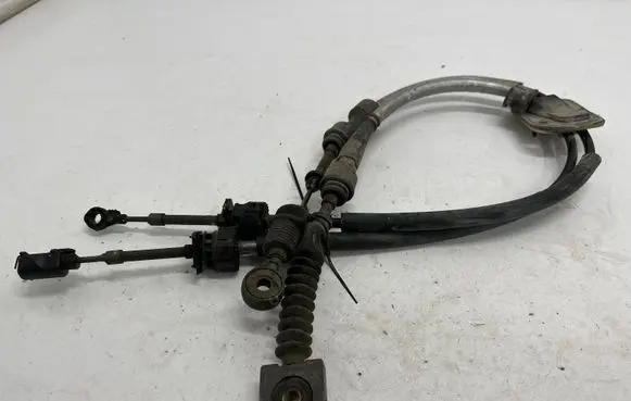 Gear shift cable linkage