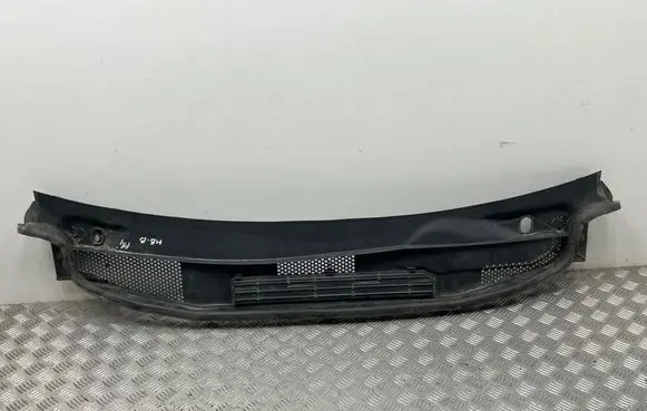 Mercedes-Benz B W245 Wiper trim 982444WF1A A1698300013