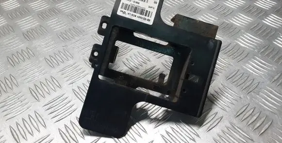 Hyundai Tucson TL Blind spot radar bracket 95810D7500