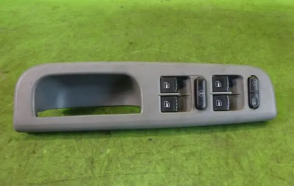 Skoda Octavia Mk1 (1U) Electric window control switch 1J4959857A