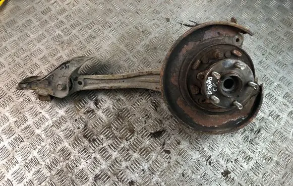Rear wheel hub