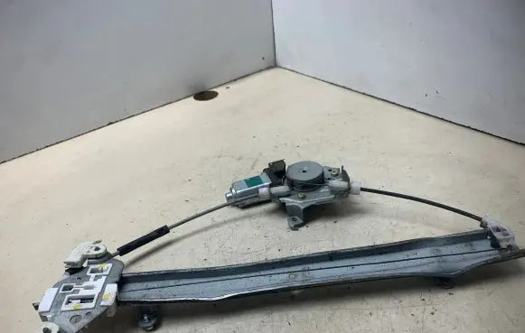 Nissan Tiida C11 Front door window regulator with motor 807308991A A864364701