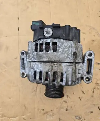 Mercedes-Benz C W205 Generator/alternator A0009062822 2613000B