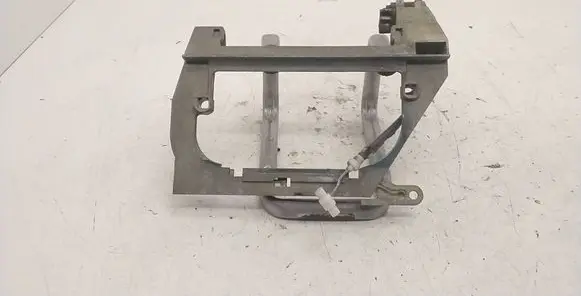 BMW 7 E38 Rear door exterior handle/bracket 
