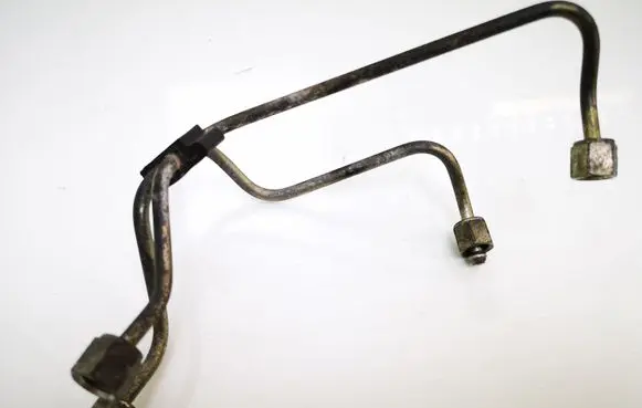 Volvo V70 Fuel main line pipe