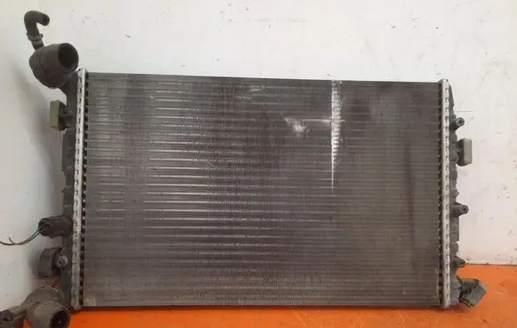 Seat Ibiza III (6L) Coolant radiator 6Q0121253Q