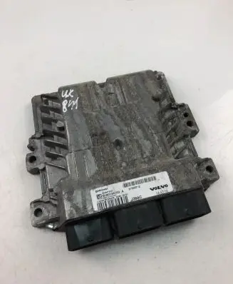 Volvo V70 Engine control unit/module ECU 31355712 S180134103A