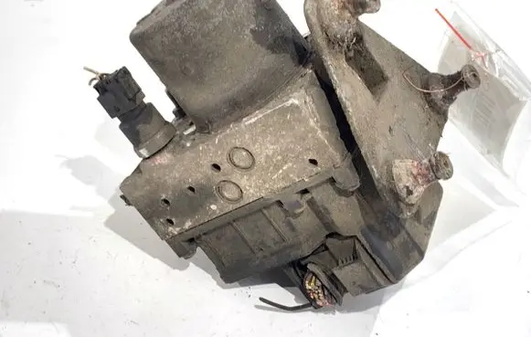 Mercedes-Benz Sprinter W901 W902 W903 W904 ABS Pump 0004469289