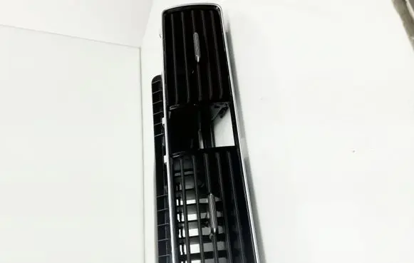 Volkswagen PASSAT B7 USA Dash center air vent grill 561819728