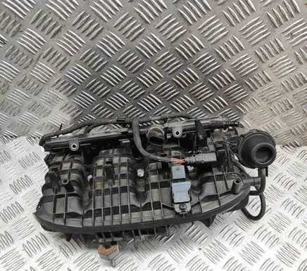 Volkswagen Golf VII Intake manifold 70542072 70541772