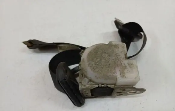 Toyota Yaris Rear seatbelt 7M7390