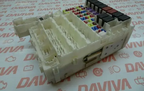 Honda Insight Fuse box set TM8-E210