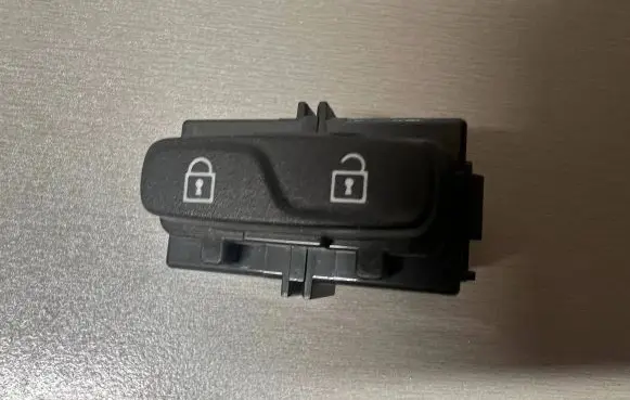 Volvo XC70 Central locking switch button 31318988 10W326