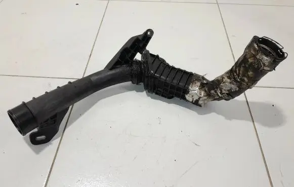 Dacia Dokker Intercooler hose/pipe 144609034