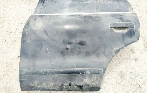 Mitsubishi Galant Rear door juodos